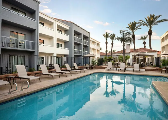 Courtyard By Marriott Phoenix 3*