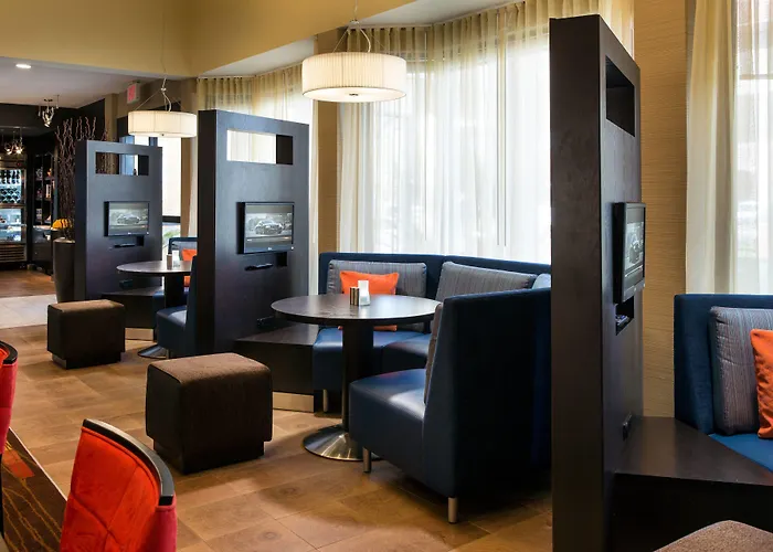 Courtyard By Marriott Phoenix 3*