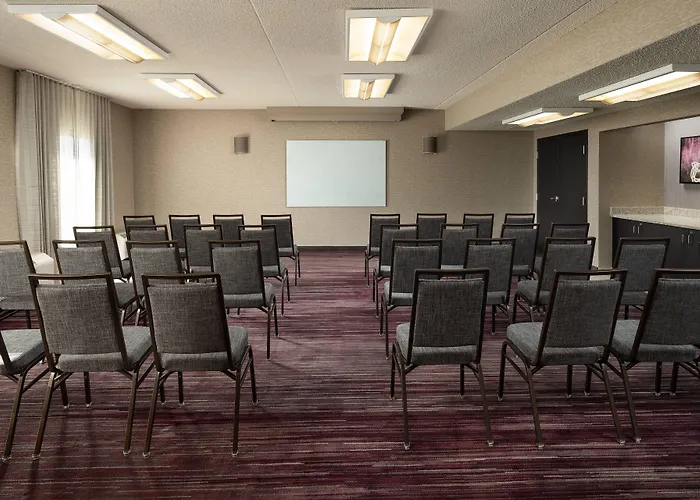 Courtyard By Marriott Phoenix 3*
