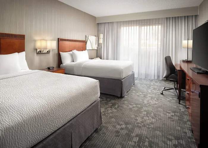 Hotel Courtyard By Marriott Phoenix 3*