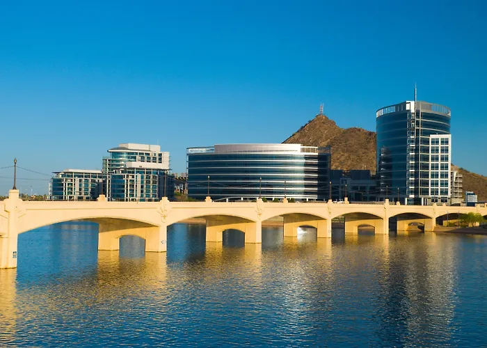Courtyard By Marriott Phoenix Hotel